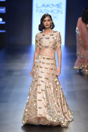1.3 Payal Singhal's incredibly designed outfits 