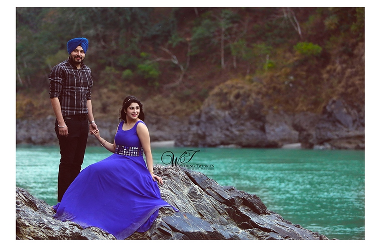 pre wedding photoshoot images in Rishikesh